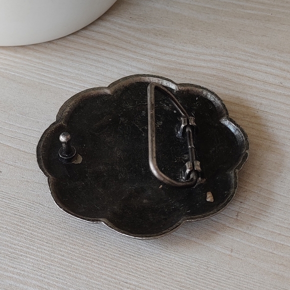Vintage Antique Silver Round FlowerEtched Belt Buckle - Picture 2 of 3